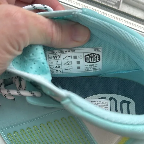 NWOB! Hey Dude women’s Sirocco Aqua and White Sneakers size 9, slip on!