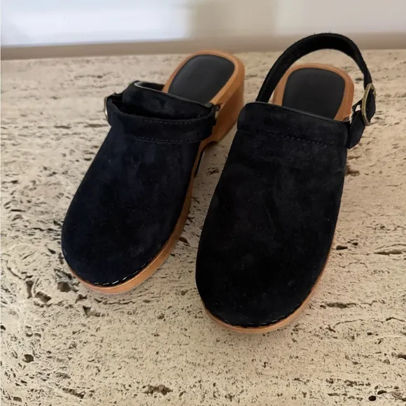 NWOB RE/DONE Made In Italy Suede 70s Classic Clogs. MSRP $415