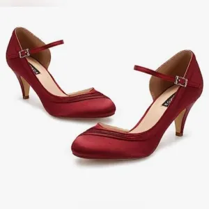 🩵NWOB Wine Satin Closed Toe Ankle Strap Kitten Heels Size 8