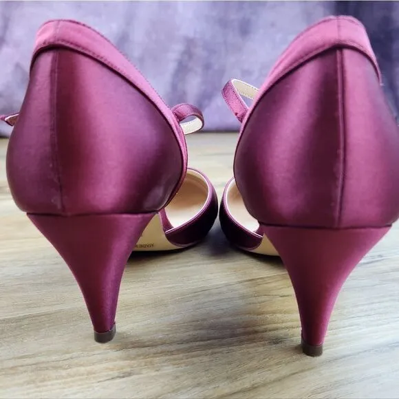 🩵NWOB Wine Satin Closed Toe Ankle Strap Kitten Heels Size 8