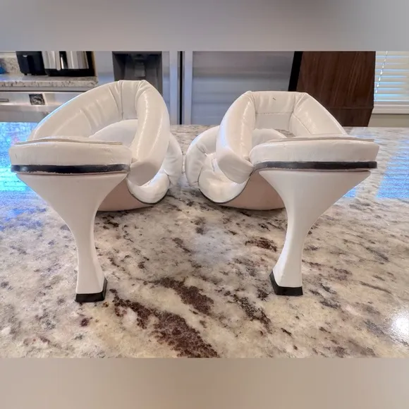 NWOT Azalea Wang Kitten Heels