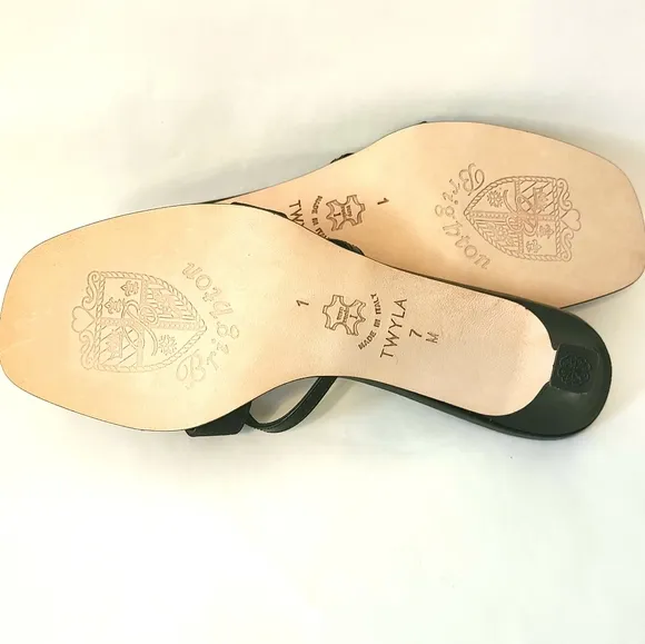 NWOT Brighton Twyla Kitten Heels