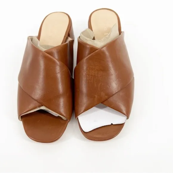 NWOT Clarks Sheer 35 Tan Leather Mule, Size 6.5