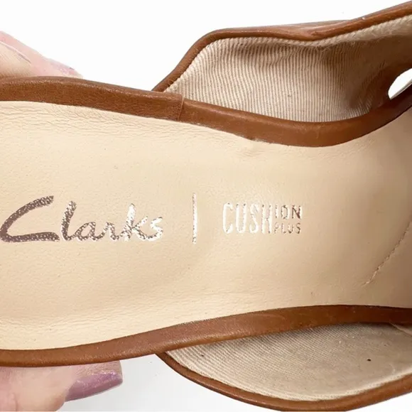 NWOT Clarks Sheer 35 Tan Leather Mule, Size 6.5