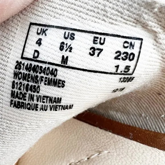 NWOT Clarks Sheer 35 Tan Leather Mule, Size 6.5