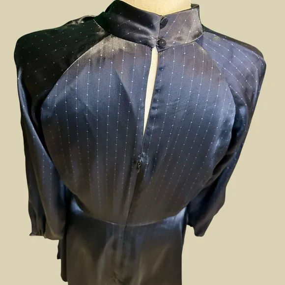 NWOT Club Monaco ‘Charmeuse Twist Neck Mini Dress’ in “Black &amp; Navy Dot” Size 10