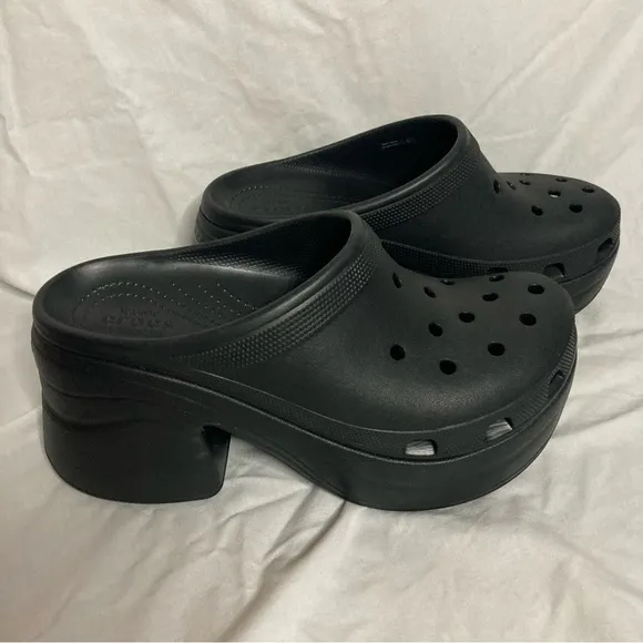NWOT Crocs Women's Black Siren Platform Clogs Size 11