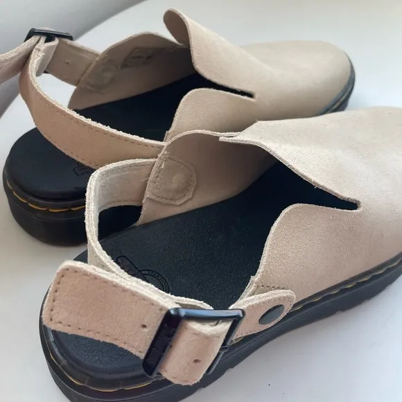 NWOT Dr Martens Carlson Suede Casual Slingback Mules Size 8 Women’s