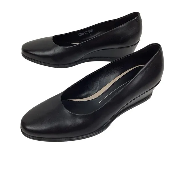 NWOT ECCO Danish Design Wedge Leather Slip On Pumps Black