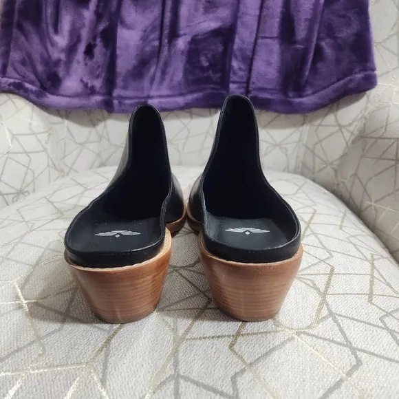 NWOT Fortress Michelle Mule Size 40
