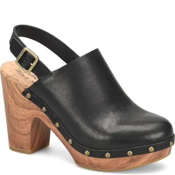 NWOT Kork-Ease Darby Black Leather Women's Clogs