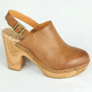 NWOT KORK-EASE DARBYBURNISHED LEATHER PLATFORMSLINGBACK CLOGS- TAN Size 10