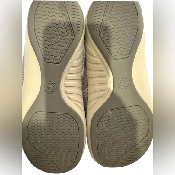 NWOT Mens Slippers with Arch Support, Casual Slipper for Men with Velvet Lining