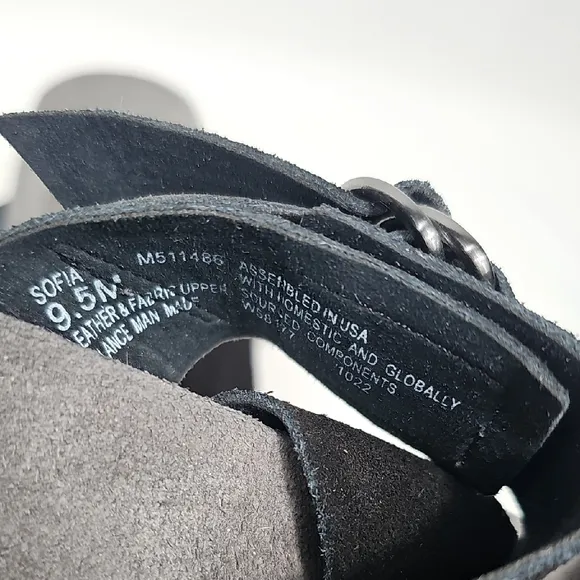 NWOT Munro Sofia Platform Sandal Suede Leather Crisscross Buckle Strap Black 9.5