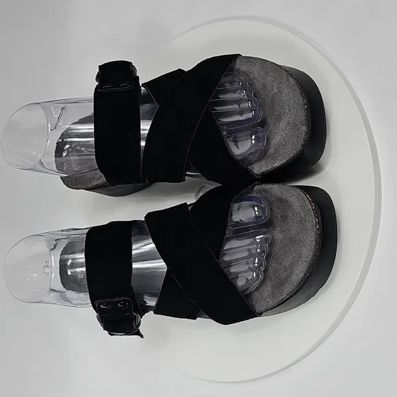 NWOT Munro Sofia Platform Sandal Suede Leather Crisscross Buckle Strap Black 9.5