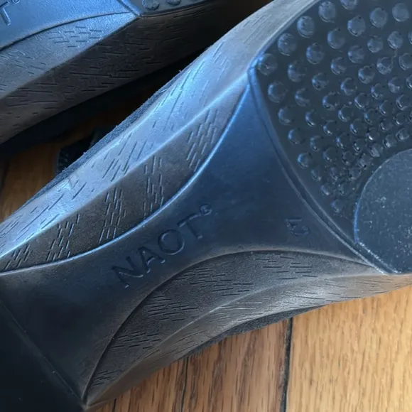 NWOT Naot Upgrade Slingback Heel Gray EU 42