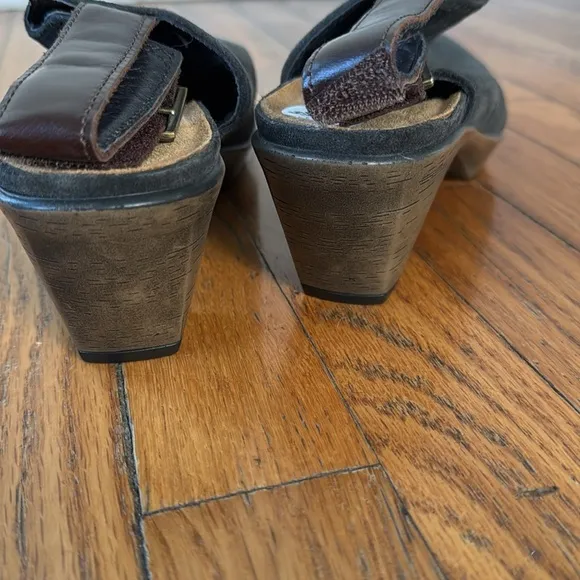 NWOT Naot Upgrade Slingback Heel Gray EU 42