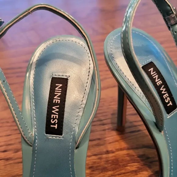 NWOT Nine West Fayes Vintage Blue Clear Pointed  Slingback Sandals Heels Shoes