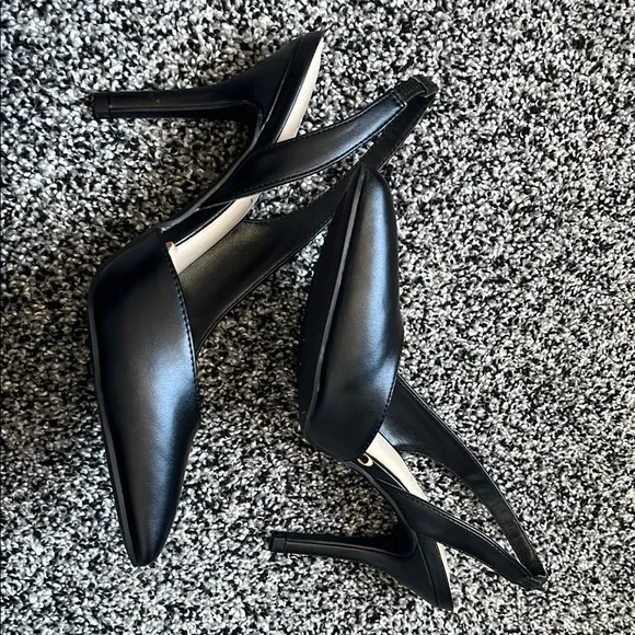 NWOT Nine West Slingback Pointed Toe Pumps