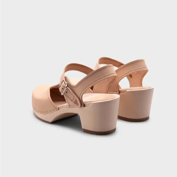 NWOT Sandgrens Handcrafted Victoria ECRU classic clog sandal - size  6-6.5