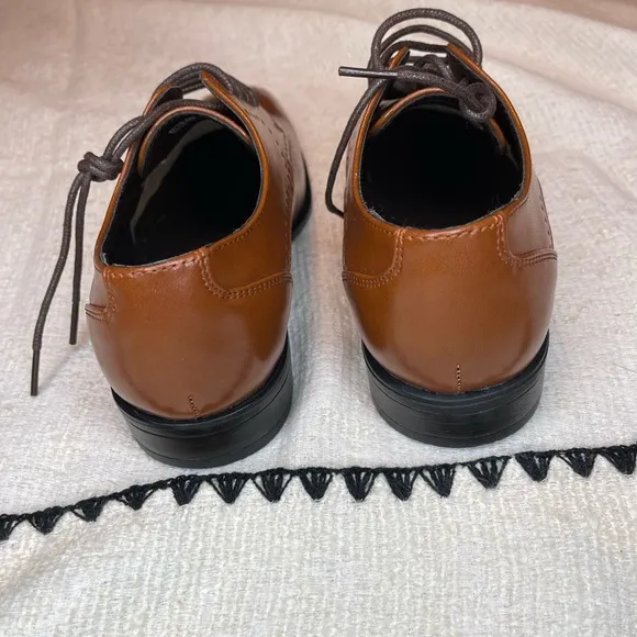 NWOT Stacy Adams Boys Brown Oxfords Dress Shoes Size 1