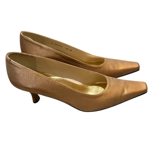 NWOT Stuart Weitzman Gold Pointed Square Toe Kitten Heels, size 9.5
