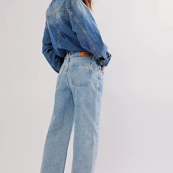 NWOT We The Free Deep Trance Dropped Boyfriend Jeans size 29