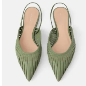 NWOT Zara Women's Flat Strappy Green Mules Size 6.5