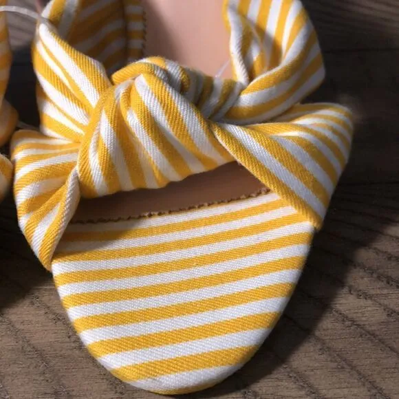 NWOT J Crew Classic Beach 🏖 Umbrella Striped Kitten Heels. 2” heel. Size 9.