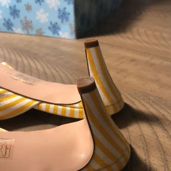 NWOT J Crew Classic Beach 🏖 Umbrella Striped Kitten Heels. 2” heel. Size 9.