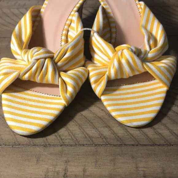 NWOT J Crew Classic Beach 🏖 Umbrella Striped Kitten Heels. 2” heel. Size 9.