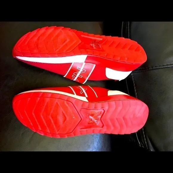 NWOT Náutica Red Slip On Casuals