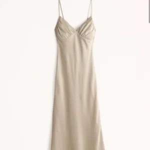 NWT Abercrombie &amp; Fit h Champagne Ruched Satin Slip Midi Dress