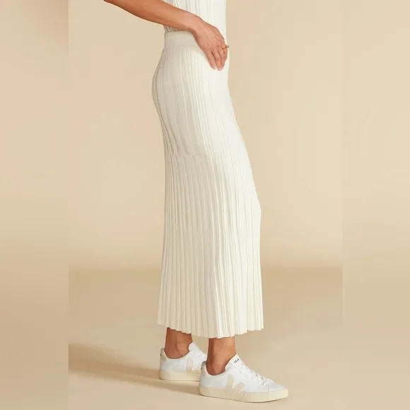 NWT! Amour Vert Cerise Knit Midi Skirt in Ivory - S