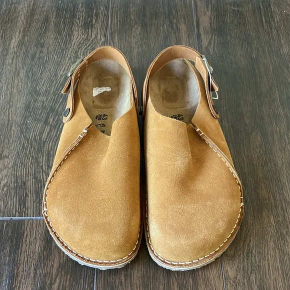 NWT BIRKENSTOCK Premium Suede Clogs