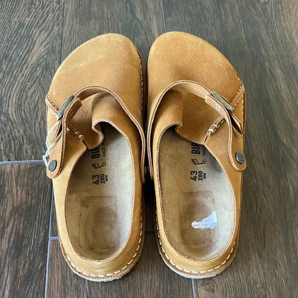 NWT BIRKENSTOCK Premium Suede Clogs