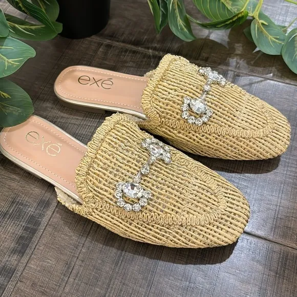NWT CLOGS EXÉ YT-4 RAFFIA BEIGE SIZE 8