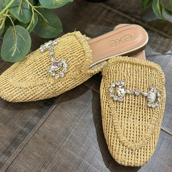NWT CLOGS EXÉ YT-4 RAFFIA BEIGE SIZE 8