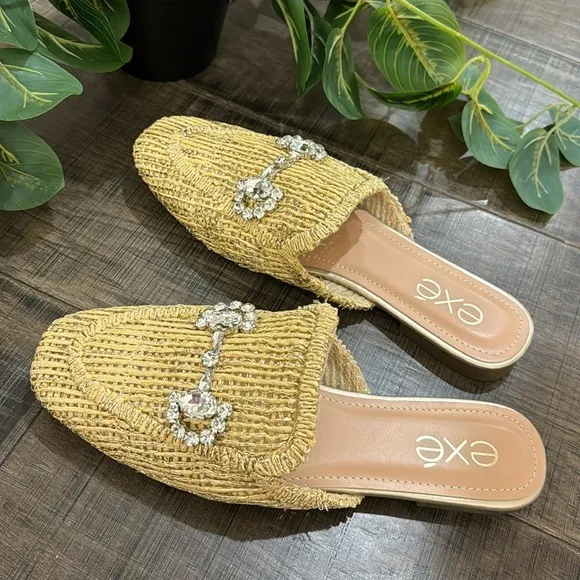 NWT CLOGS EXÉ YT-4 RAFFIA BEIGE SIZE 8