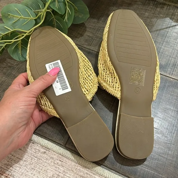 NWT CLOGS EXÉ YT-4 RAFFIA BEIGE SIZE 8