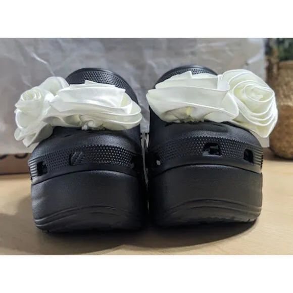 NWT CROCS Black and White Siren Rosette Clogs Women's Size 9