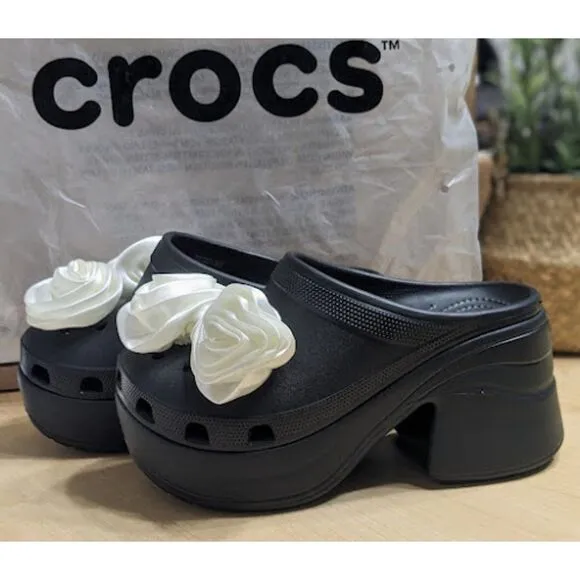NWT CROCS Black and White Siren Rosette Clogs Women's Size 9