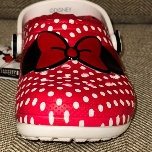 NWT CROCS Classic Disney Minnie Mouse Kids Clogs Shoes - Red Faux Fur SIZE 5