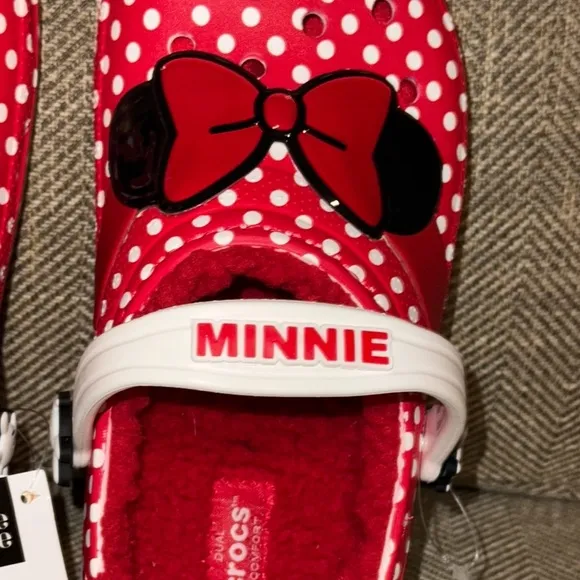 NWT CROCS Classic Disney Minnie Mouse Kids Clogs Shoes - Red Faux Fur SIZE 5