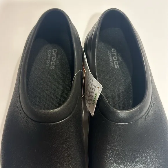 NWT Crocs dual comfort at work unisex black clogs slip resistant slip ons sz 7/9
