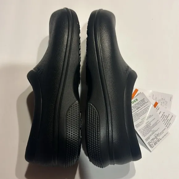 NWT Crocs dual comfort at work unisex black clogs slip resistant slip ons sz 7/9
