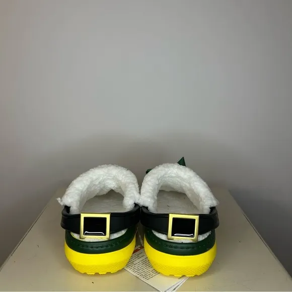*NWT* Crocs Elf Classic Clogs, Mens Sz 5, Women’s Sz 7, Fuzz Lined Green Jibbitz