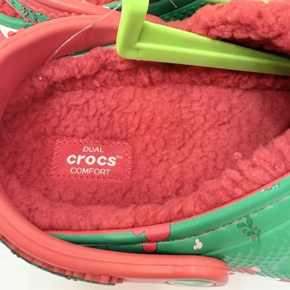 NWT Crocs M6 W8 Disney Mickey Christmas Lined Clogs Green Minnie Mouse Holiday
