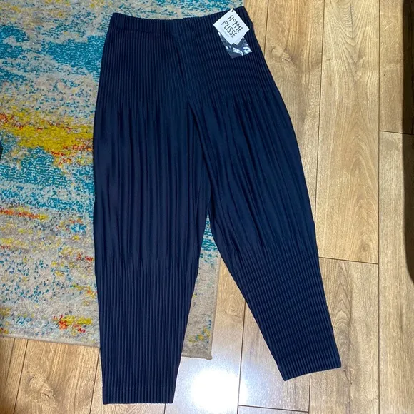 NWT HOMME PLISSÉ ISSEY MIYAKE JF151 EASY FIT PANT NAVY