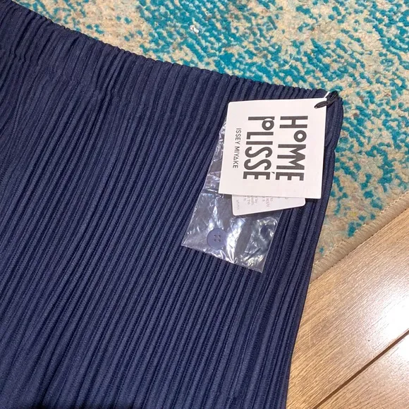 NWT HOMME PLISSÉ ISSEY MIYAKE JF151 EASY FIT PANT NAVY